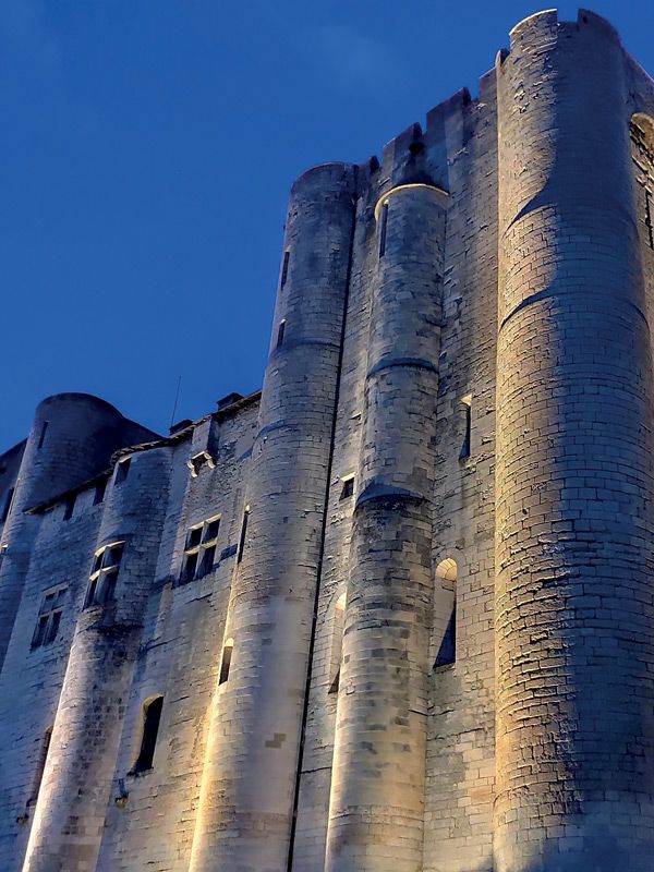 Mise en valeur de monument et patrimoine via des vidéos et photos par drone